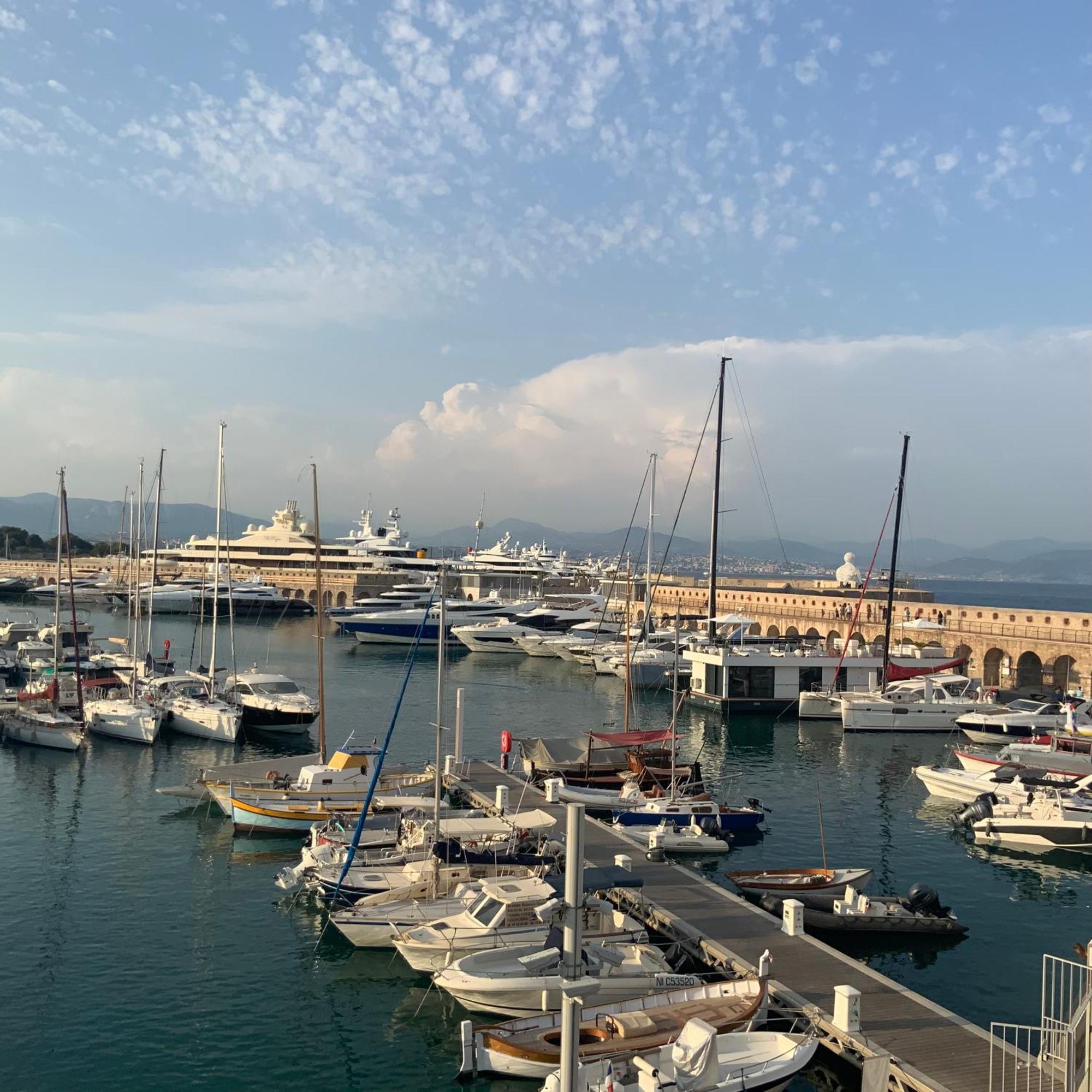 Hotel Escapade Antiboise Avec Parking Inclus Antibes Exterior foto